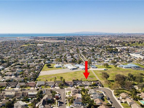 17231 Lido Ln, Huntington Beach CA 92647