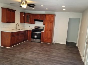 1034 El Camino Drive