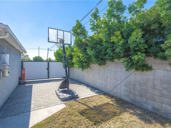 4303 Woodruff, Lakewood CA 90713