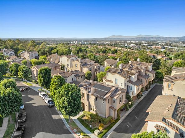 345 Tall Oak, Irvine CA 92603