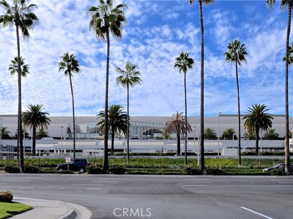 345 Tall Oak, Irvine CA 92603