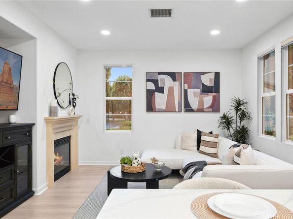345 Tall Oak, Irvine CA 92603