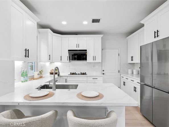 345 Tall Oak, Irvine CA 92603