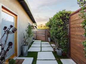 541 A Bernard St, Costa Mesa CA 92627