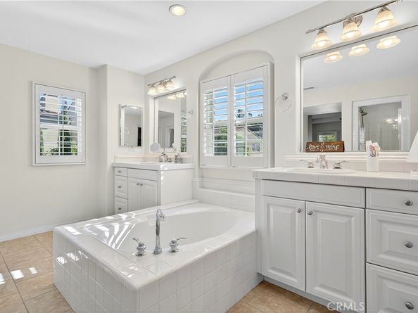 12 Inglenook, Irvine CA 92602
