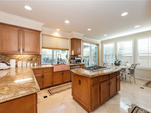 23072 Bouquet Canyon, Mission Viejo CA 92692