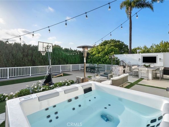 5 Hillsborough, Newport Beach CA 92660