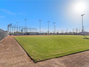 1413 Manchester Way, Tustin CA 92782
