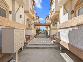 19932 Sherman Way B, Winnetka CA 91306