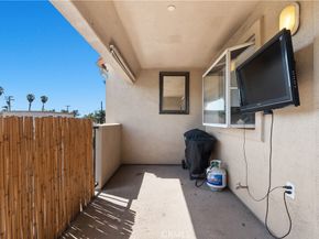 606 Lake #22 Street, Huntington Beach CA 92648