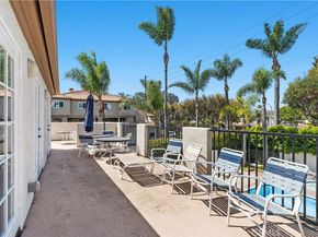 606 Lake #22 Street, Huntington Beach CA 92648