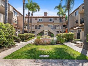 606 Lake #22 Street, Huntington Beach CA 92648