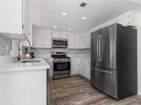 606 Lake #22 Street, Huntington Beach CA 92648