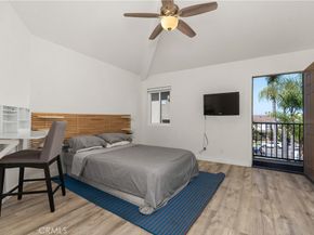 606 Lake #22 Street, Huntington Beach CA 92648