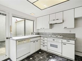 20 Navarre 134, Irvine CA 92612