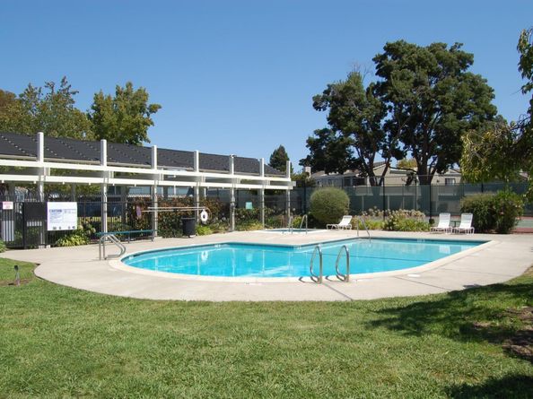 303 Atlas Drive 7, Hercules CA 94547