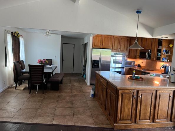 34 Midhill Road, Martinez CA 94553