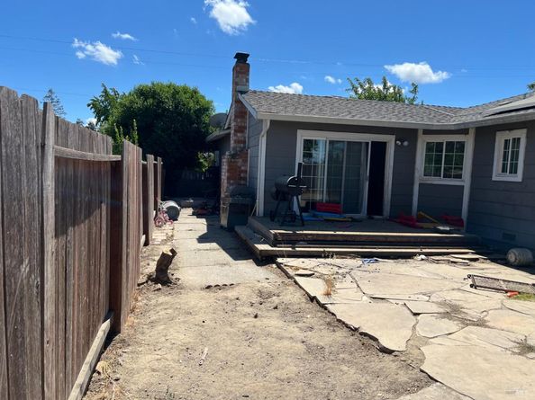 34 Midhill Road, Martinez CA 94553