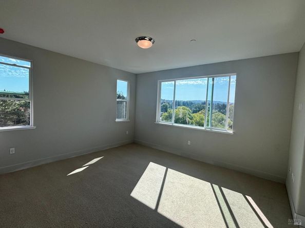 30 DeNova Lane, Martinez CA 94553