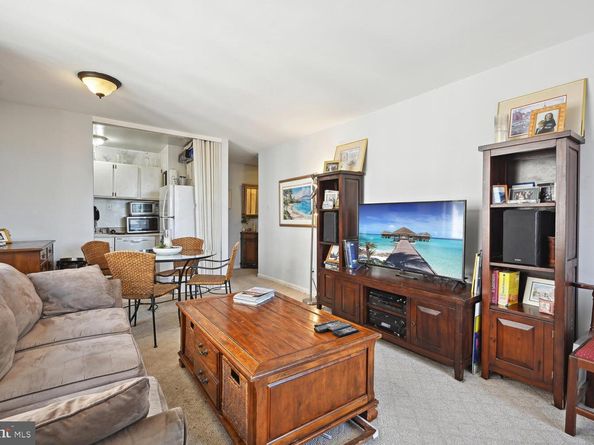 950 25TH Street NW 721N, Washington DC 20037