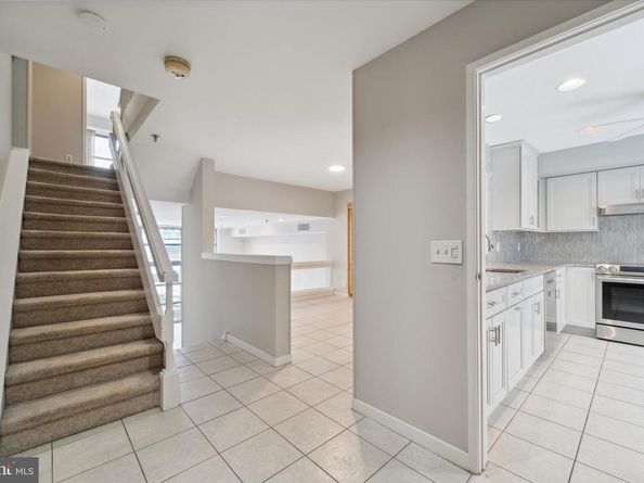 7 N Christopher Columbus Boulevard 130, Philadelphia PA 19106