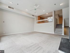 7 N Christopher Columbus Boulevard 130, Philadelphia PA 19106