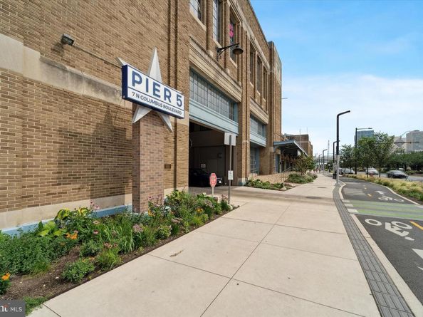 7 N Christopher Columbus Boulevard 130, Philadelphia PA 19106