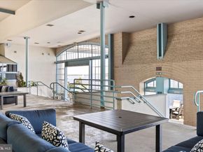 7 N Christopher Columbus Boulevard 130, Philadelphia PA 19106