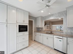 7 N Christopher Columbus Boulevard 130, Philadelphia PA 19106