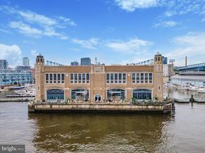 7 N Christopher Columbus Boulevard 130, Philadelphia PA 19106