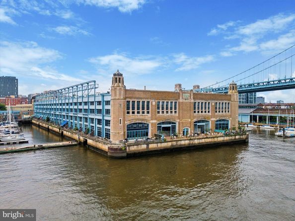 7 N Christopher Columbus Boulevard 130, Philadelphia PA 19106