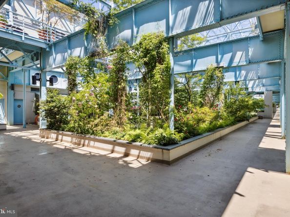 7 N Christopher Columbus Boulevard 130, Philadelphia PA 19106