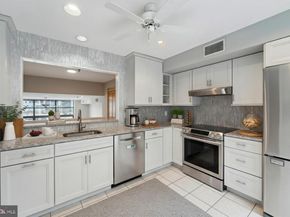 7 N Christopher Columbus Boulevard 130, Philadelphia PA 19106