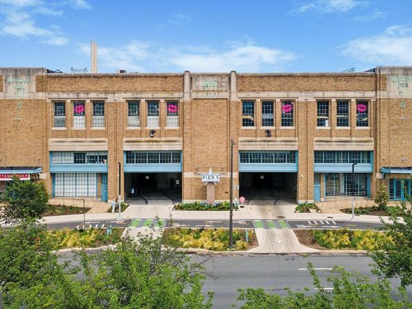 7 N Christopher Columbus Boulevard 130, Philadelphia PA 19106