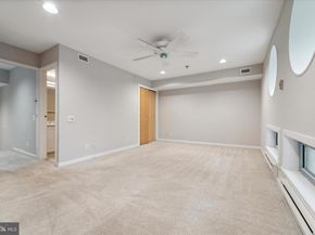 7 N Christopher Columbus Boulevard 130, Philadelphia PA 19106