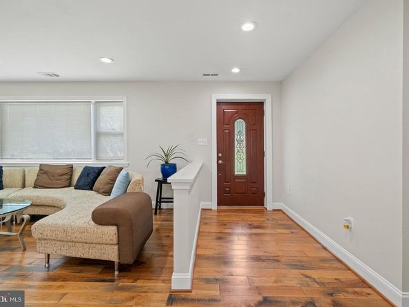 9151 Hermosa Drive, Fairfax VA 22031