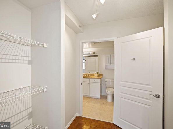 7111 Woodmont Avenue 514, Chevy Chase MD 20815