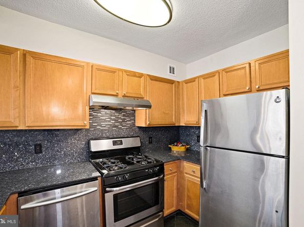 7111 Woodmont Avenue 514, Chevy Chase MD 20815