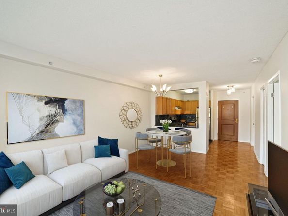 7111 Woodmont Avenue 514, Chevy Chase MD 20815