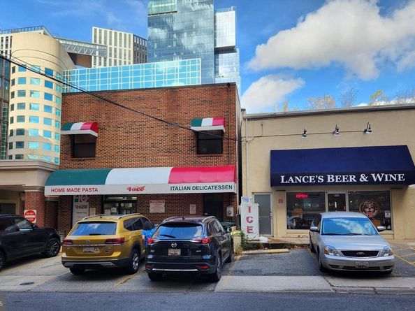 7111 Woodmont Avenue 514, Chevy Chase MD 20815