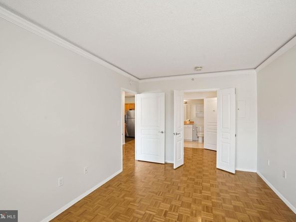 7111 Woodmont Avenue 514, Chevy Chase MD 20815