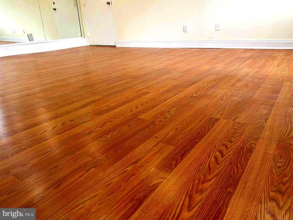 2900 Kings Chapel Road 1, Falls Church VA 22042