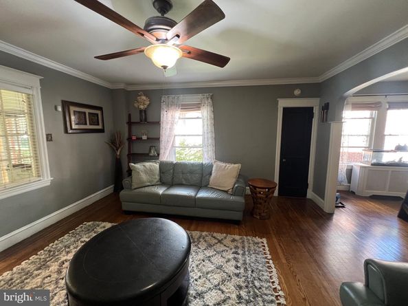 619 Clifton Avenue, Collingdale PA 19023