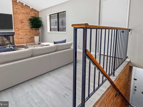 3452 Summit Court NE 3452, Washington DC 20018