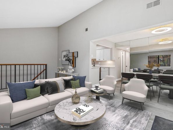 3452 Summit Court NE 3452, Washington DC 20018