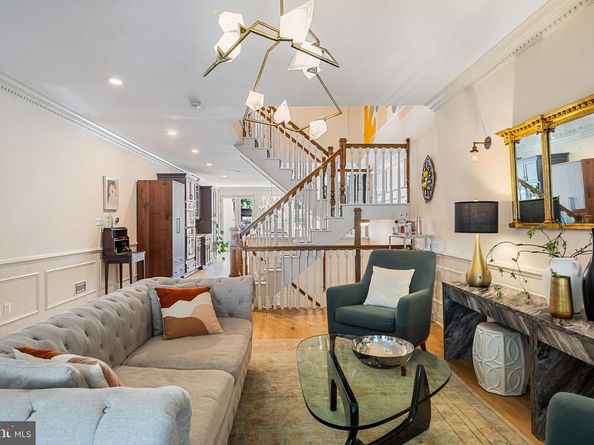 609 S 9TH Street, Philadelphia PA 19147