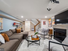 609 S 9TH Street, Philadelphia PA 19147