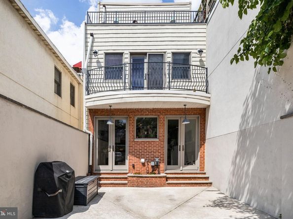 609 S 9TH Street, Philadelphia PA 19147
