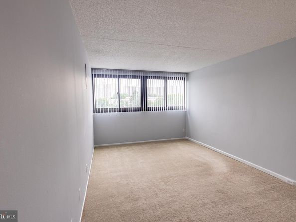 5911 Edsall Road 406, Alexandria VA 22304
