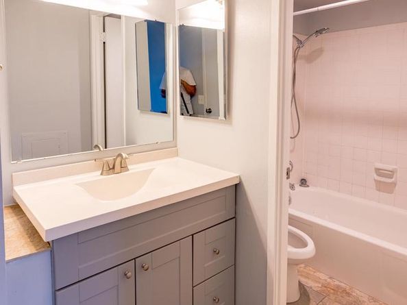 5911 Edsall Road 406, Alexandria VA 22304